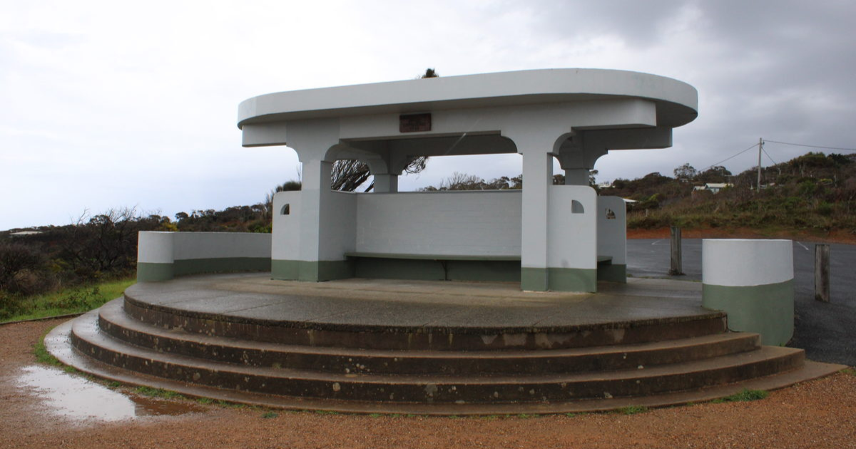 Anglesea Loveridge Lookout graffiti