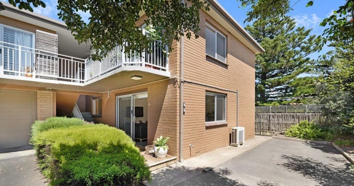Torquay Esplanade unit
