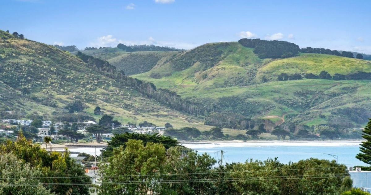 Apollo Bay Townhouse For Sale