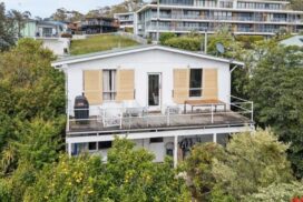 Lorne beach house potential