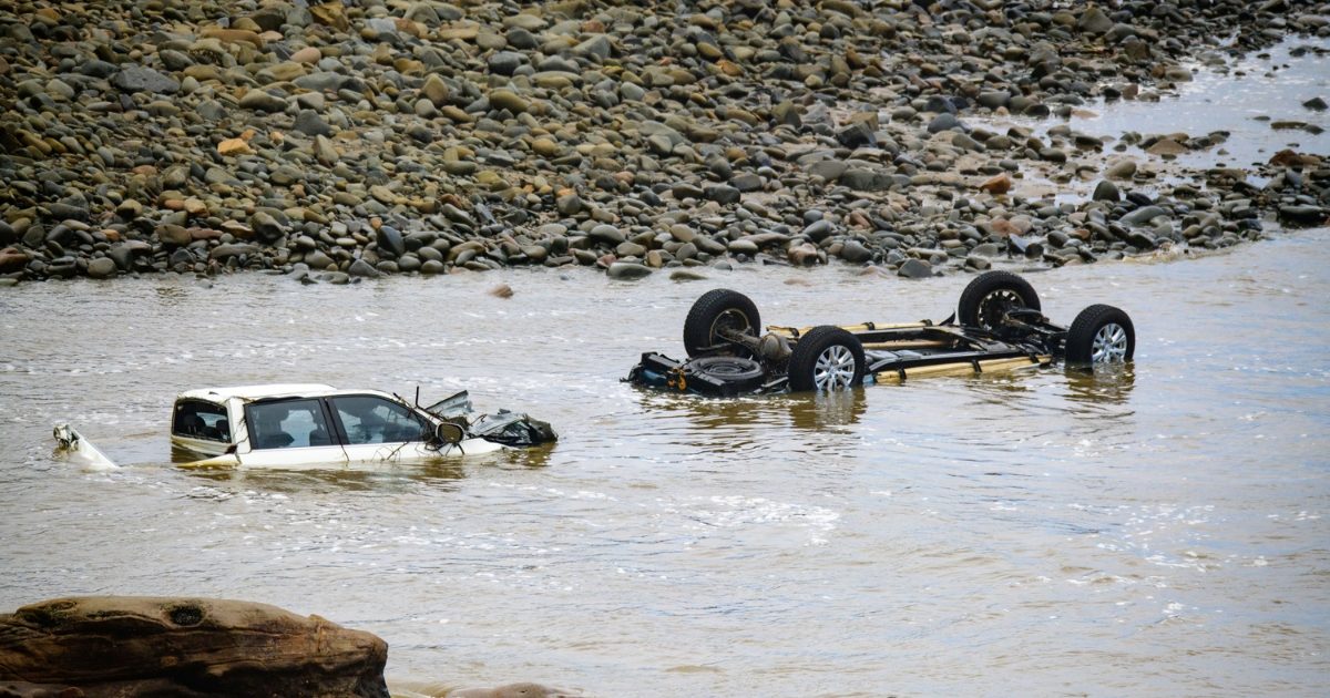 Surf Coast flooding assistance