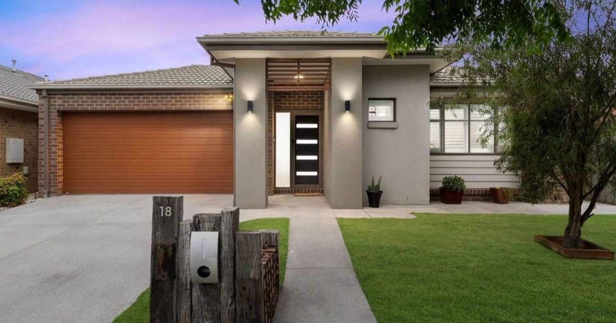Mount Duneed modern home