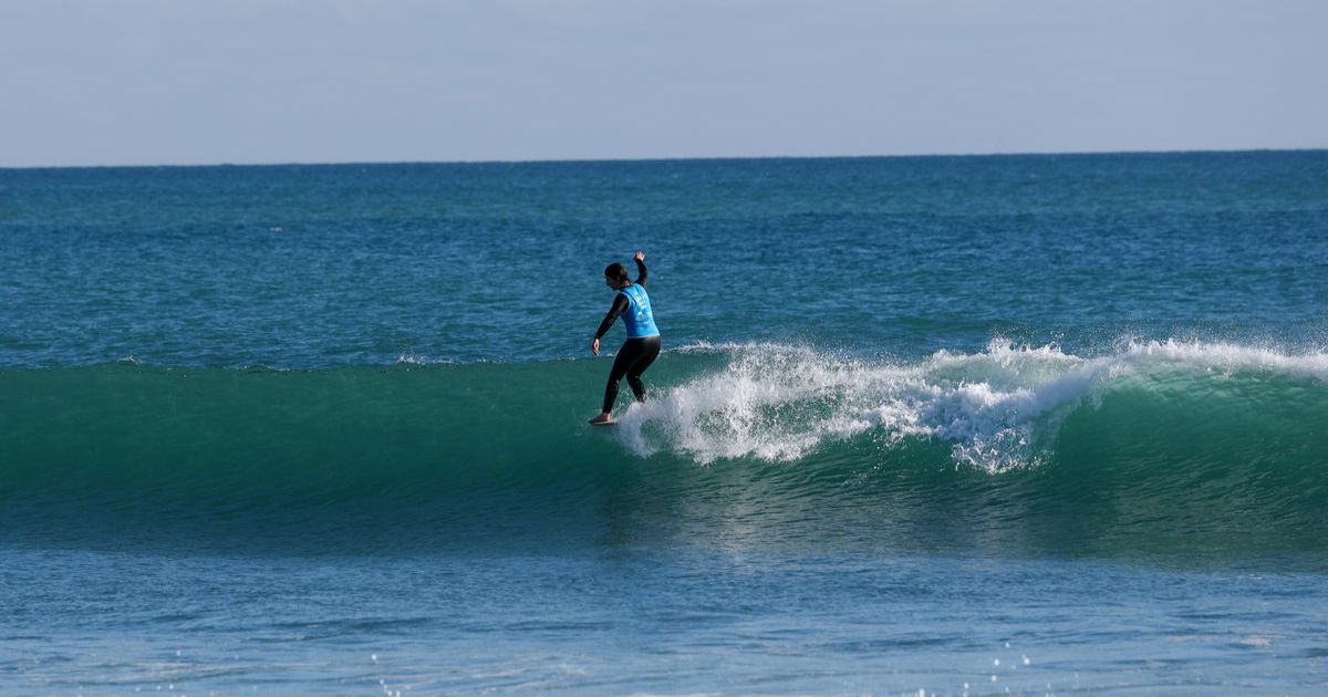 Bea Conroy WSL Longboard