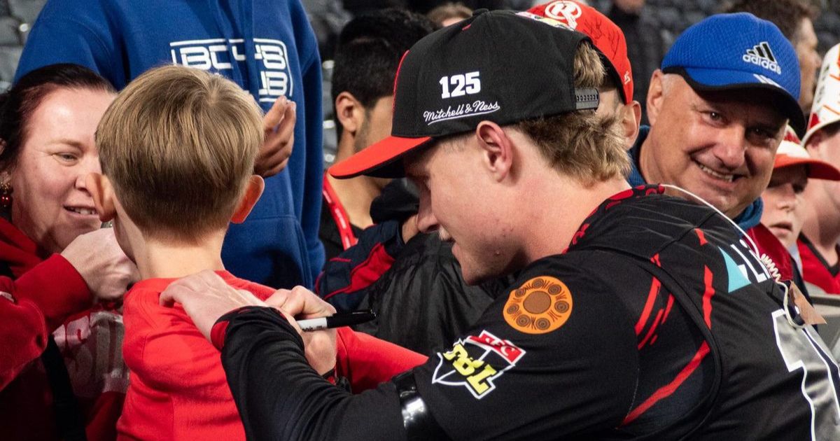 Ollie Peake Renegades contract