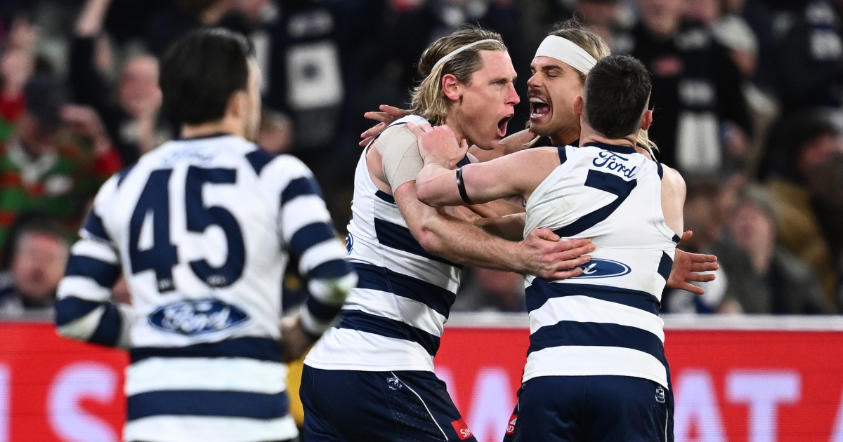 Mark Blicavs Geelong celebrating goal AFL Qualifying Final MCG