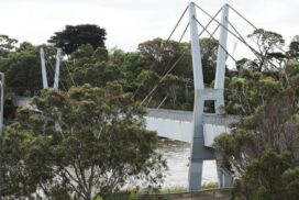 Macintyre Bridge closure