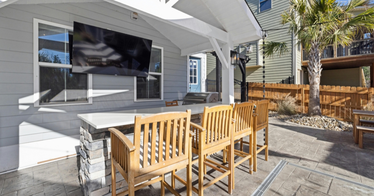Outdoor blinds and awnings Geelong patio installation