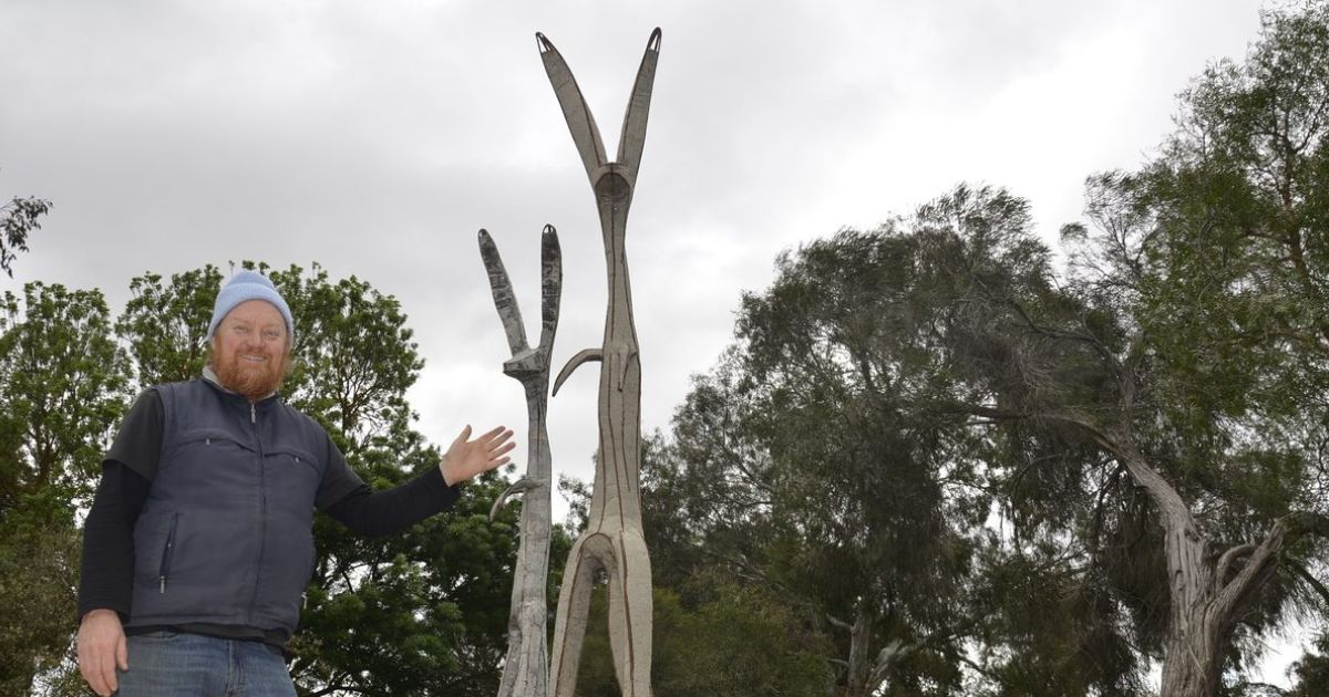 Inverleigh kangaroo sculptures
