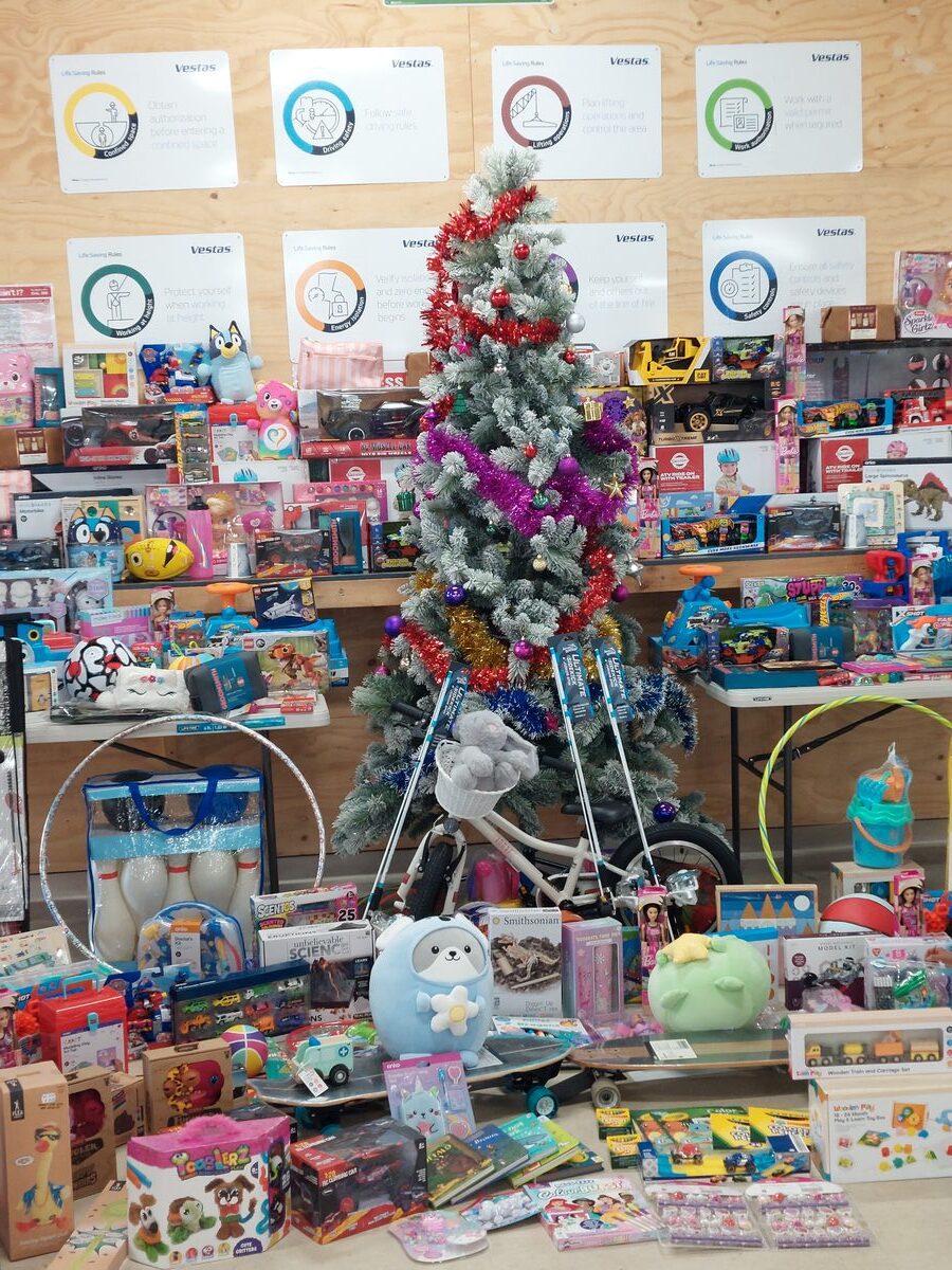 Wind farm toy drive