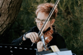 Jeanette Stoll violinist