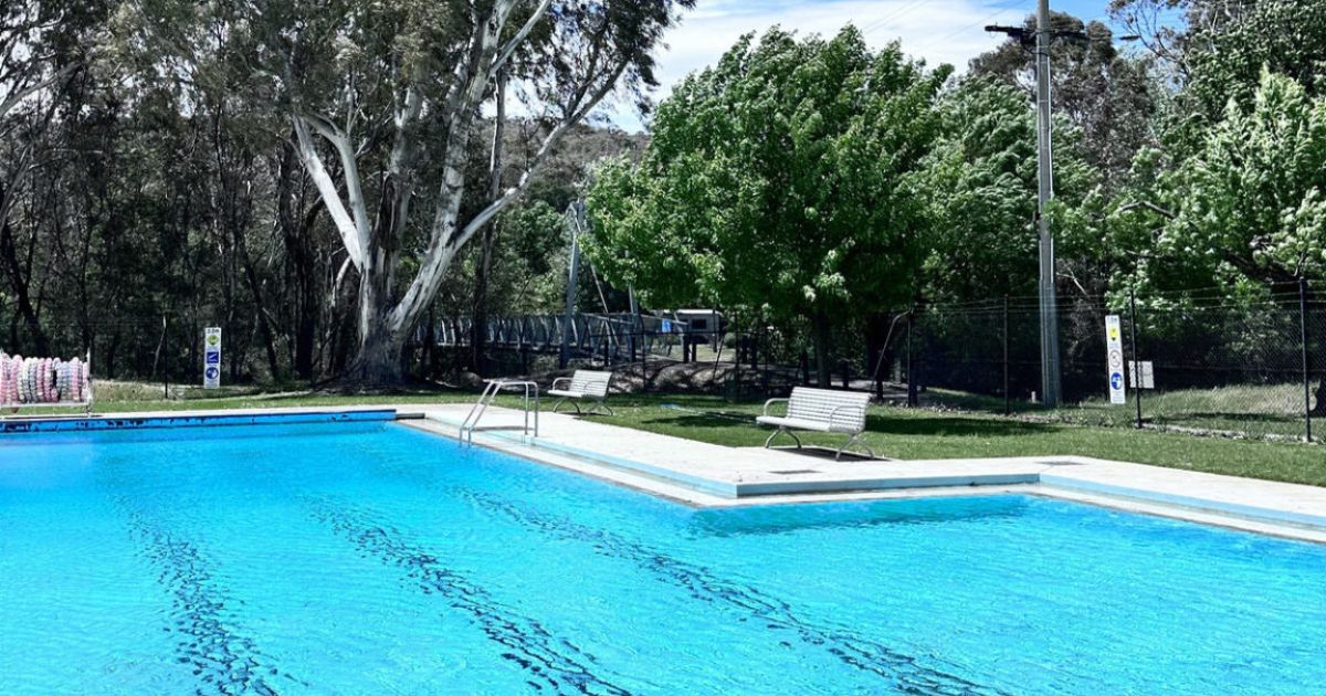 Belgravia outdoor pools