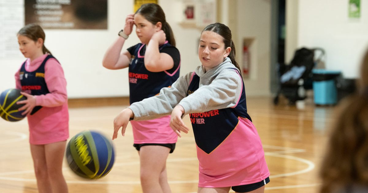 Junior girls basketball clinics