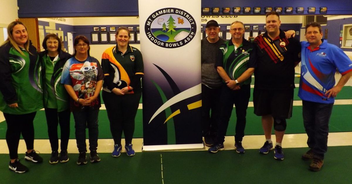 Bourn breaks through for title