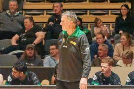 Pioneers coach Richard Hill