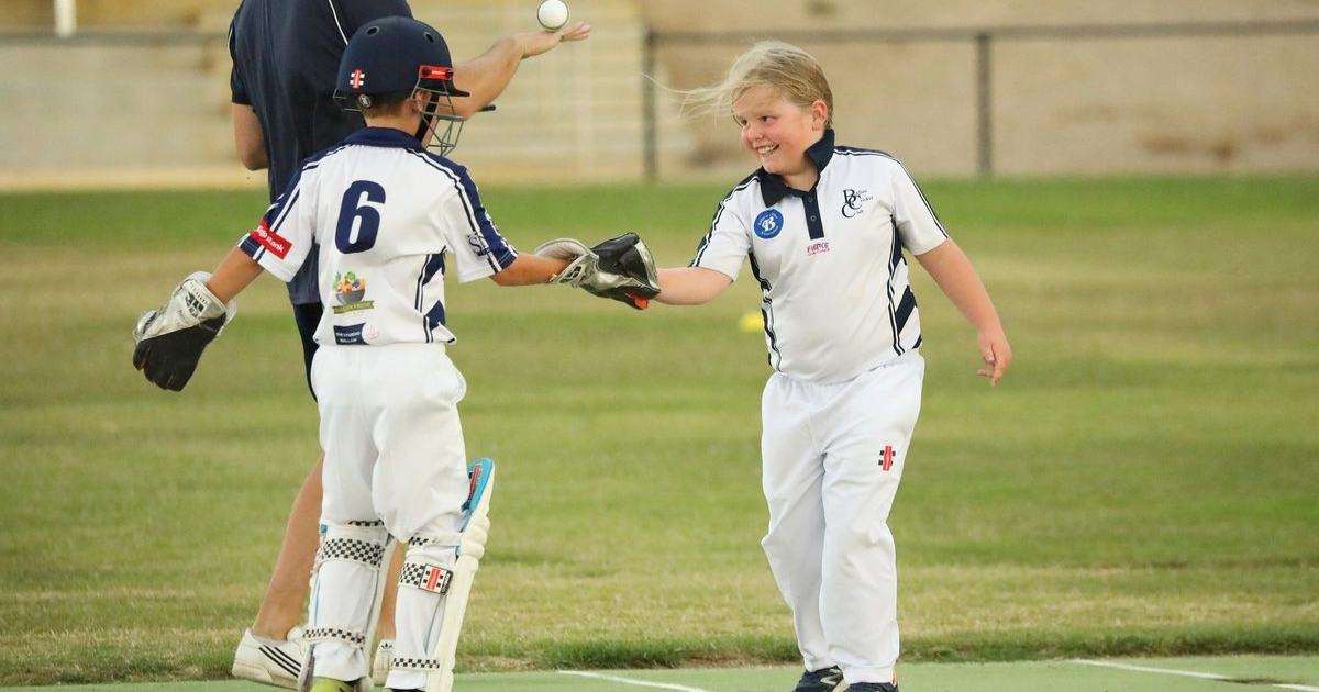 Ballan girls cricket