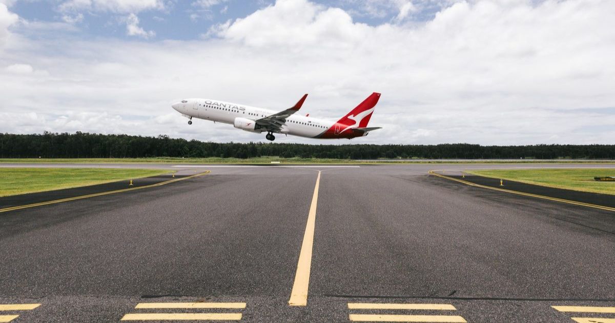 Qantas Ballina flights