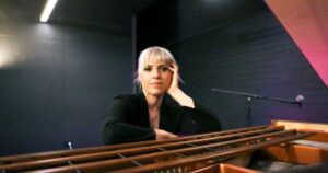 Liz Stringer To Survive tour