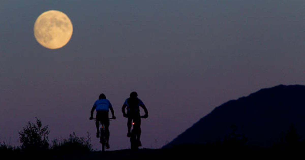 Murbah Mooners cyclists