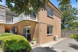 Torquay Esplanade unit