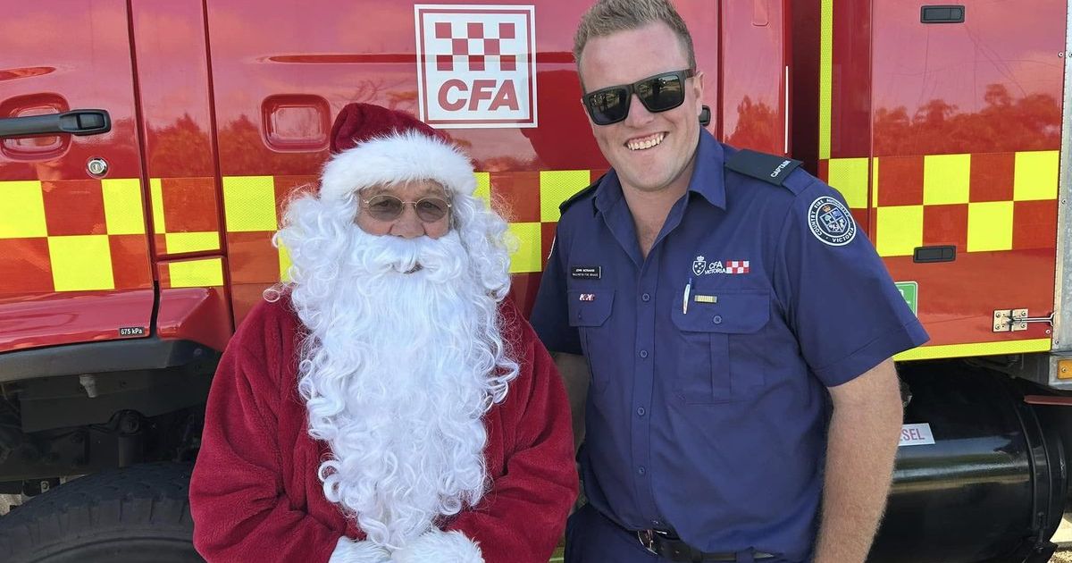 Santa Bellarine Fire Truck Tours