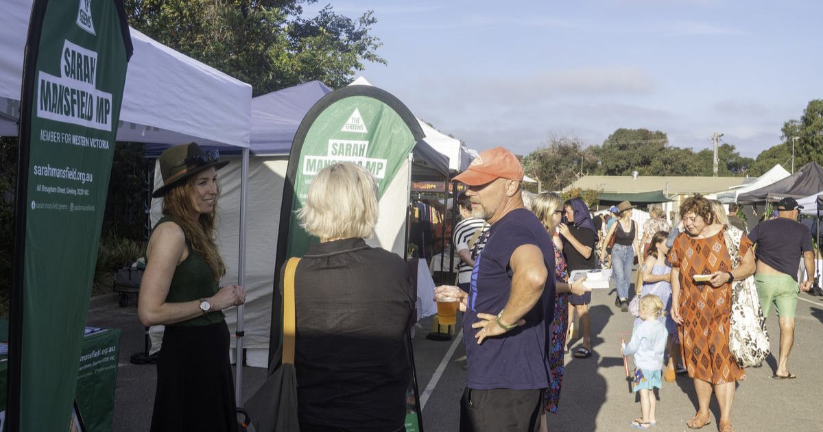 Geelong gift swap market