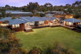 Torquay Acreage Home