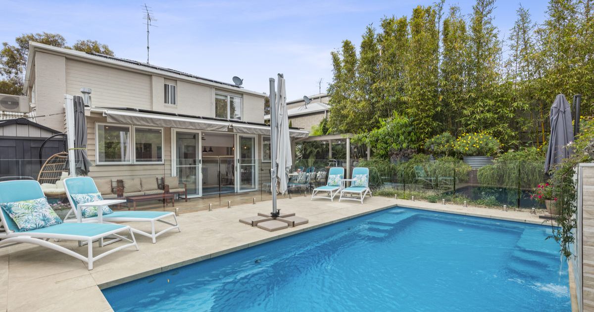 Torquay flexible family home