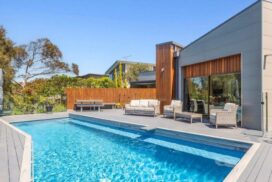 Torquay Sands golf home