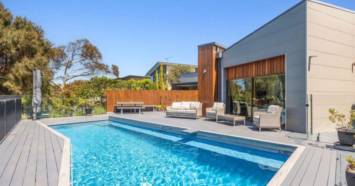 Torquay Sands golf home