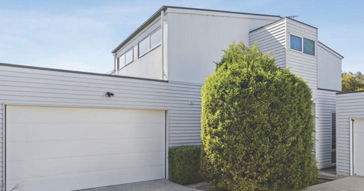 Torquay townhouse living