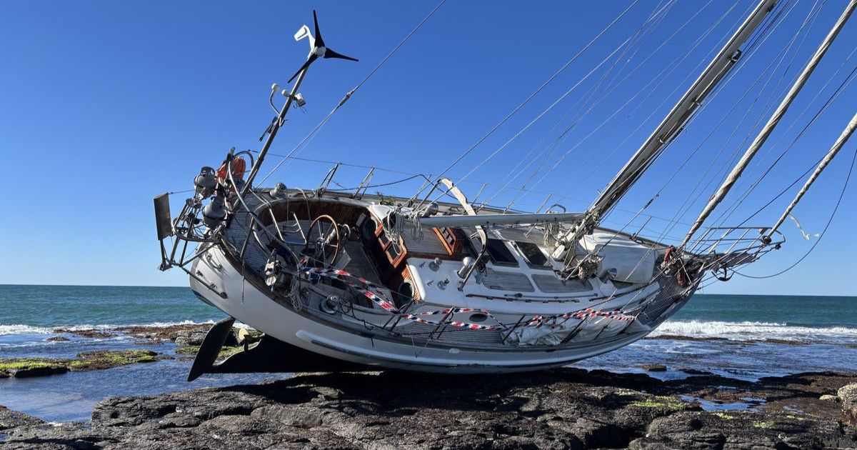 Flat Rock yacht rescue