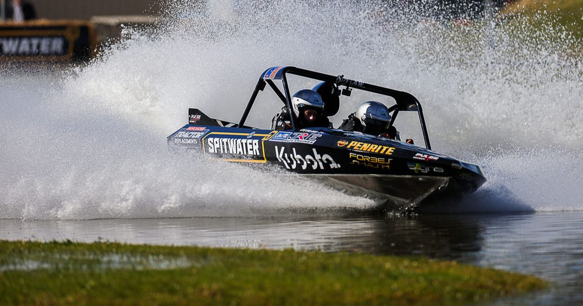 V8 Superboats Tweed