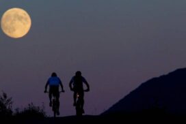 Murbah Mooners cyclists