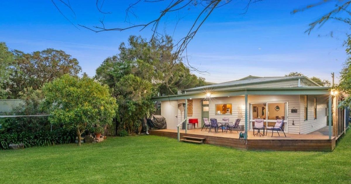 Indented Head Period Home