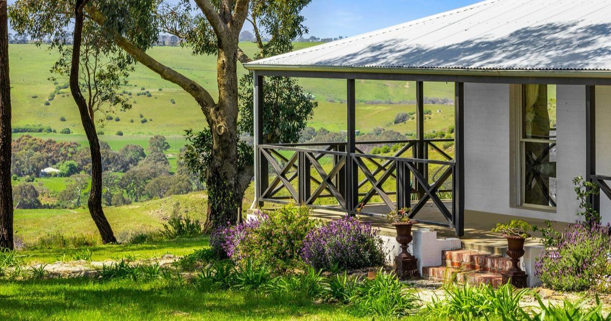 Bannockburn riverfront property