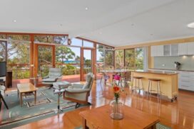 Torquay coastal home with ocean views