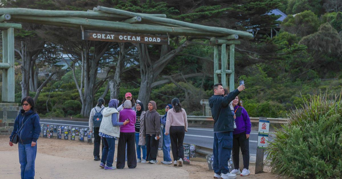 Great Ocean Road tourism challenges