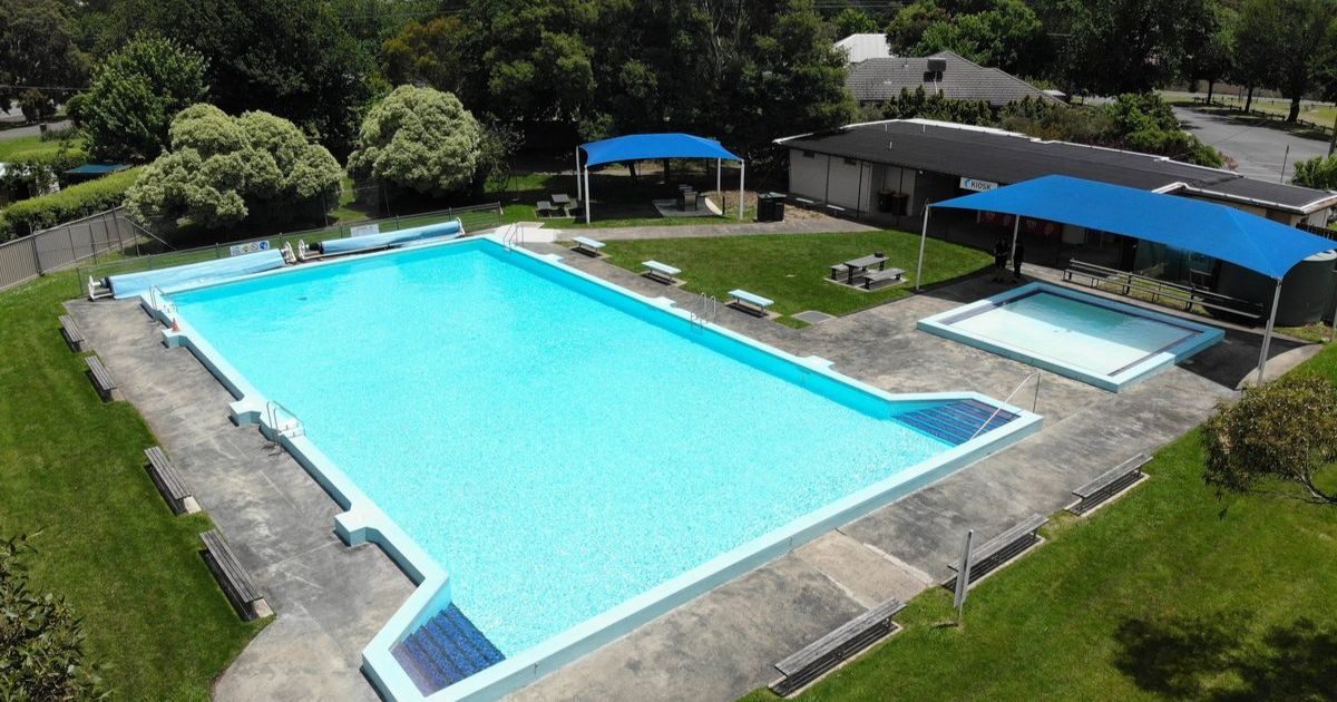 Ballarat free swimming