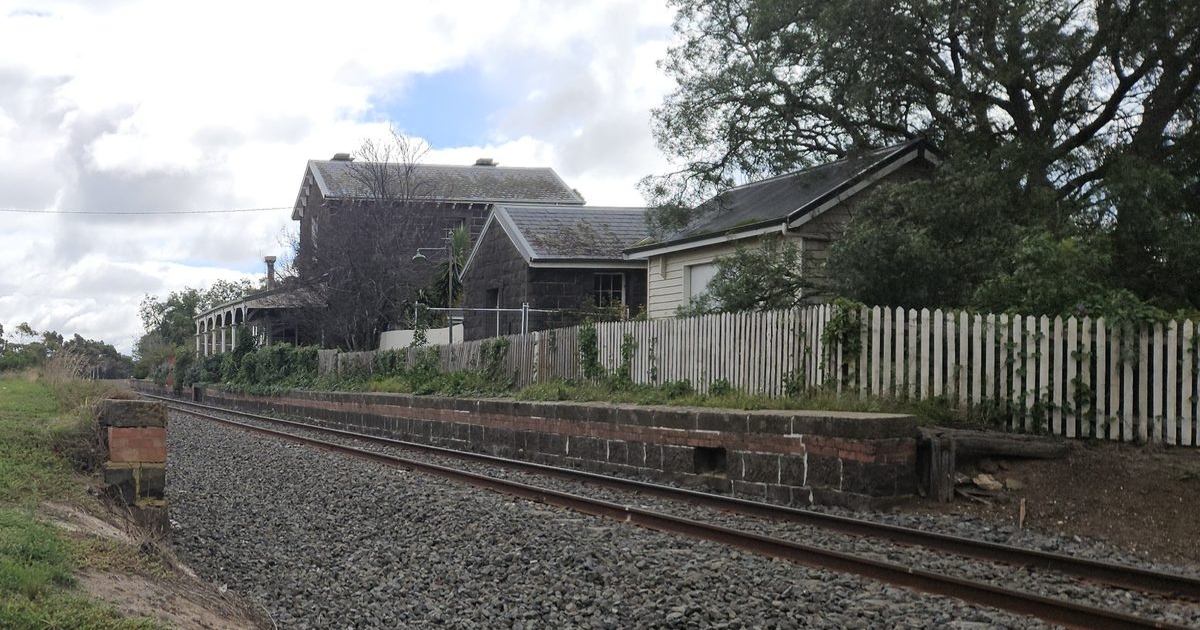 Ballarat Geelong passenger rail